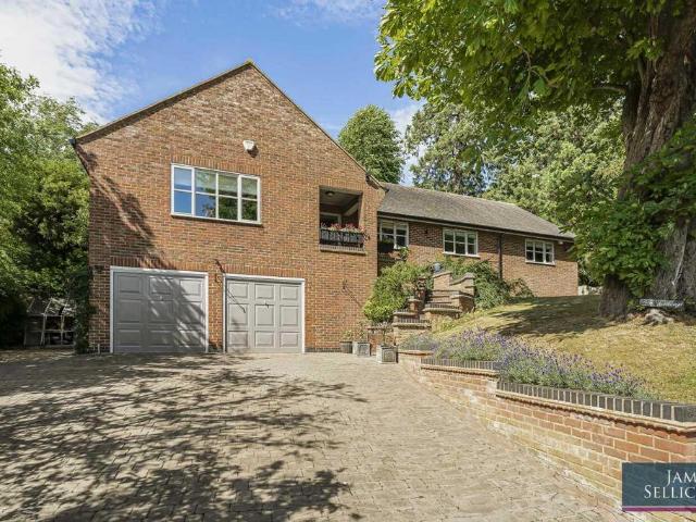 House for sale in Stanford On Avon, Leicestershire