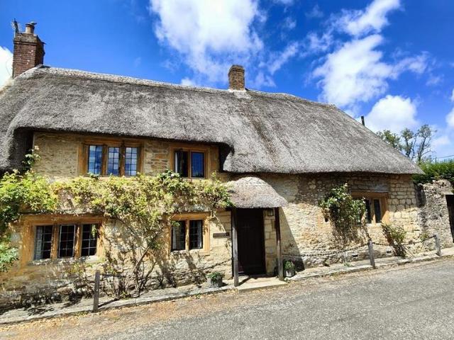 House for sale in Bradford Abbas, East Dorset