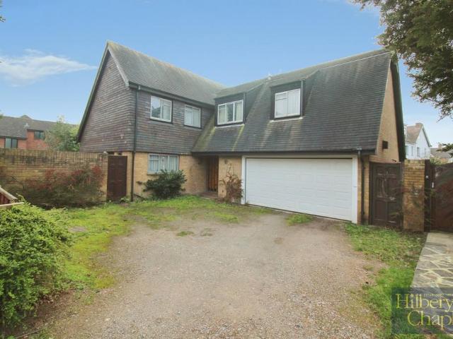 House for sale in Emerson Park, Greater London
