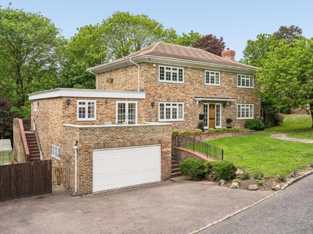 House for sale in Gerrards Cross, Denham