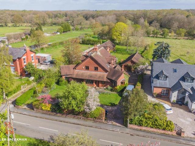 House for sale in Lower Withington