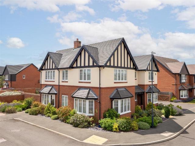House for sale in Alderminster, Warwickshire