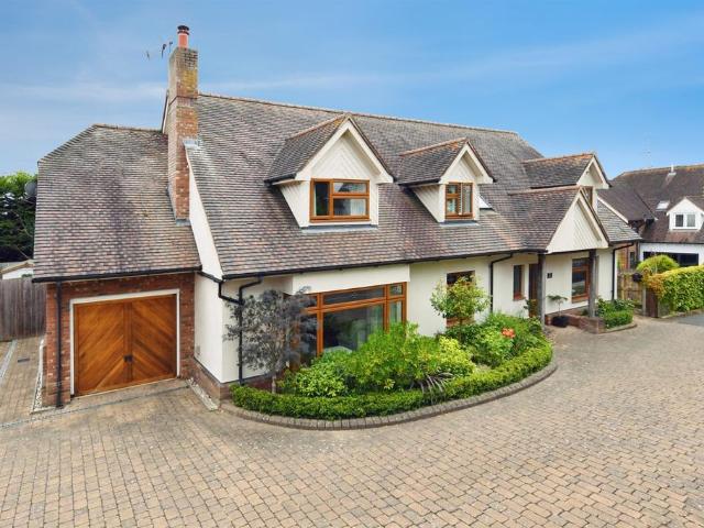 House for sale in Howe Green, Chelmsford
