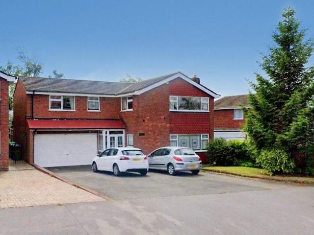 House for sale in Tividale, White Cross
