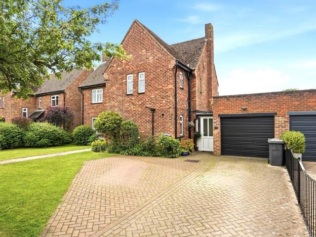 House for sale in Ulleskelf, North Yorkshire