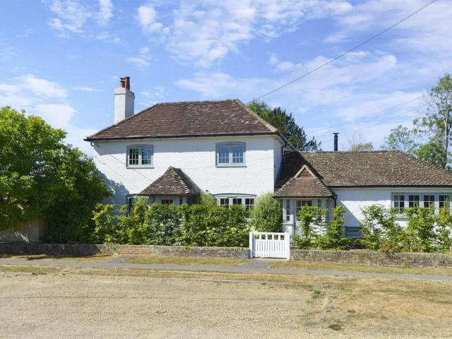 House for sale in Fole, Surrey