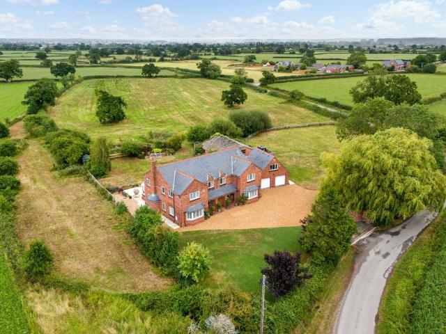 House for sale in Rossett, Parkside