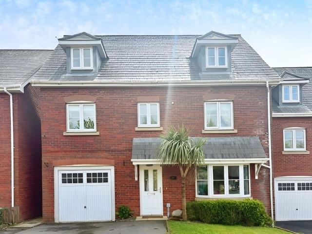 House for sale in Broadlands, Wales