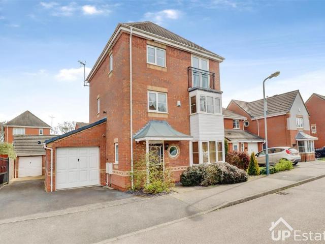 House for sale in Bedworth Heath, Camp Hill