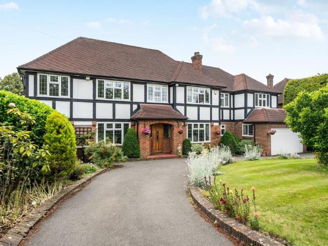 House for sale in Greater London