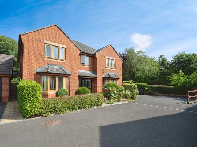 House for sale in Spring Vale, Hampshire
