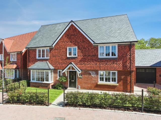 House for sale in Cranbrook & Sissinghurst, Sandown Park