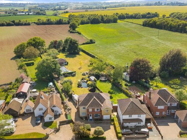 House for sale in Dale Hill, Essex
