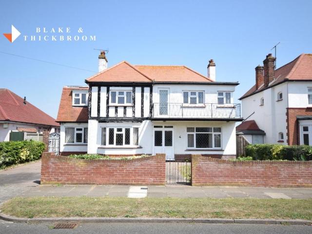 House for sale in Holland-on-Sea, Dale Hill