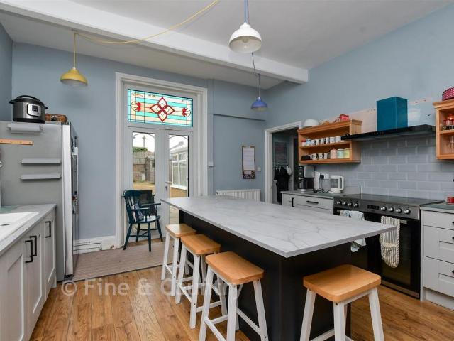 House for sale in Mill Hill, Ash