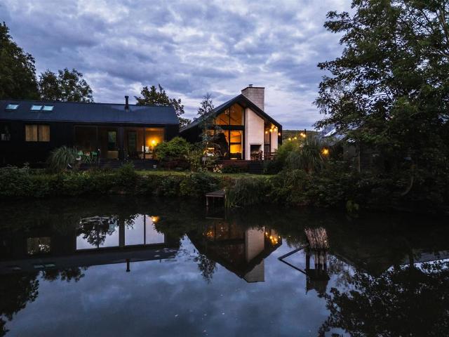 House for sale in Oughtibridge, South Yorkshire
