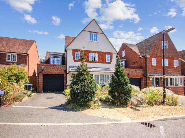 House for sale in Ashplats, Perryfields