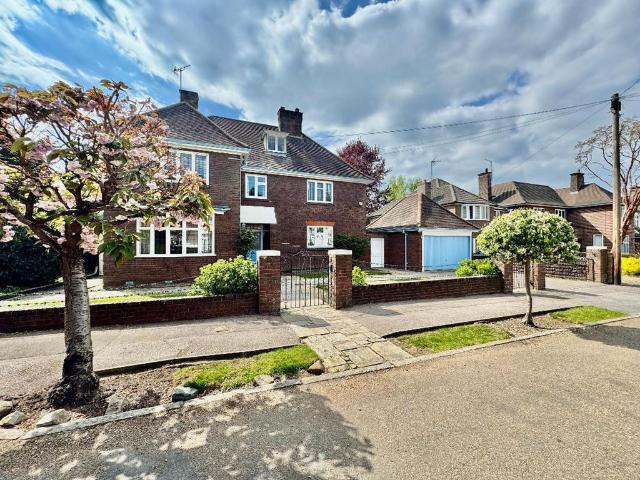 House for sale in New Town, Luton
