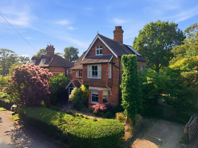 House for sale in Town Row, Cross In Hand