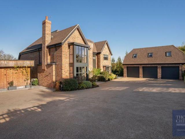 House for sale in Hammond Street, Broxbourne