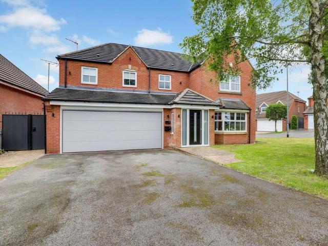 House for sale in Berry Hill, Potters Corner