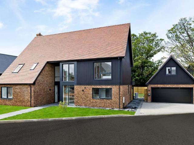 House for sale in Ash, Kent