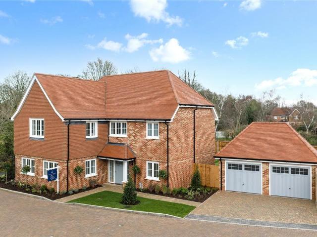 House for sale in Batchworth, Hertfordshire