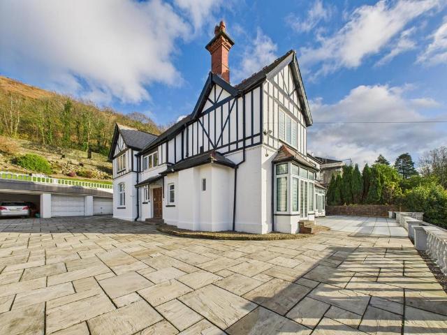 House for sale in Baglan, Aberavon