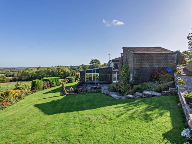 House for sale in Blunsdon, Broad Blunsdon