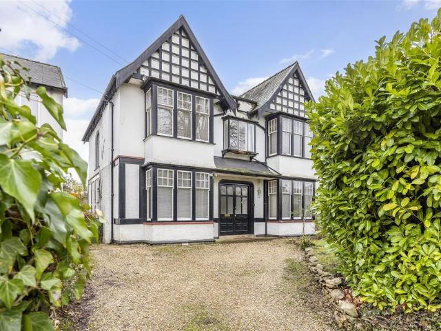 House for sale in Ewens Farm, Golden Valley