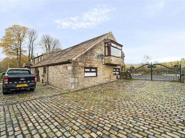 House for sale in Wardle, Burnedge