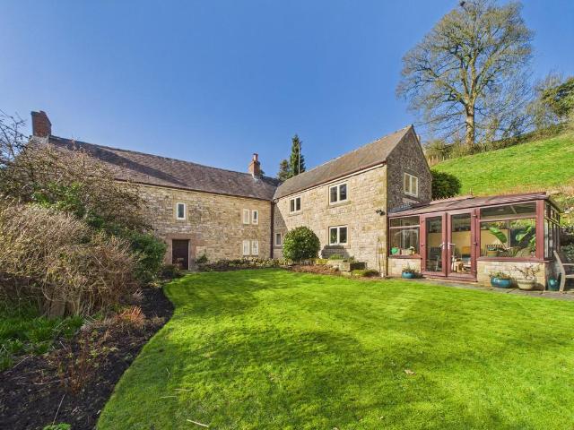 House for sale in Froggatt, East Midlands