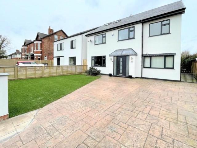House for sale in Cheadle, Greater Manchester