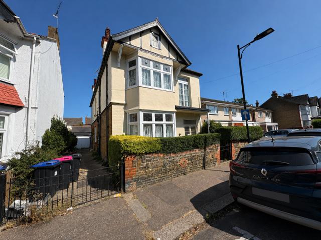 House for sale in Alton Barnes, Essex