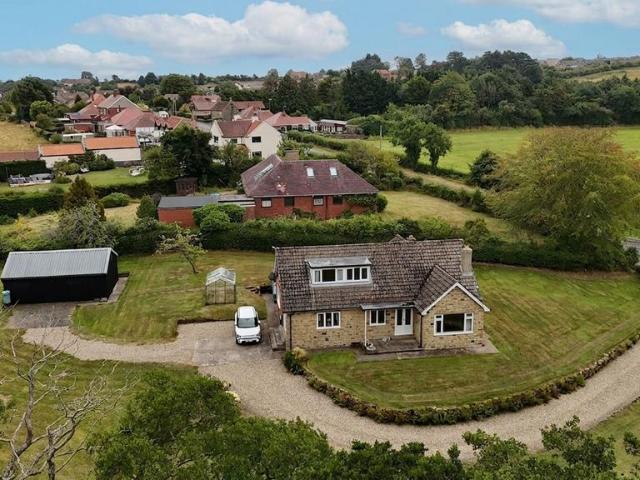 House for sale in Burniston