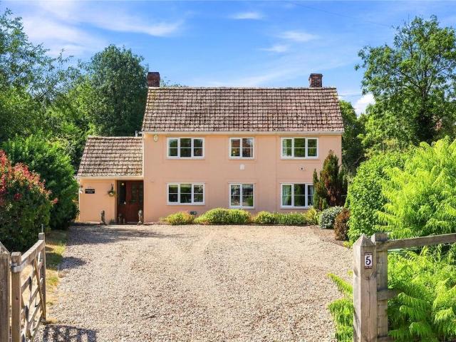 House for sale in Chipping Hill, Essex