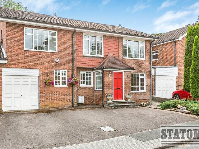 House for sale in Greater London