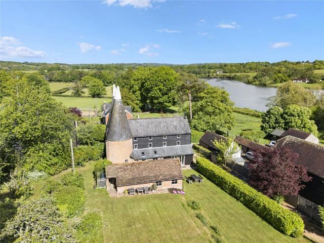 House for sale in Heathlands, East Sussex