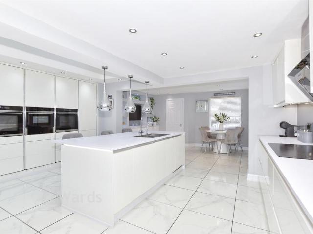 House for sale in Downswood, Midway