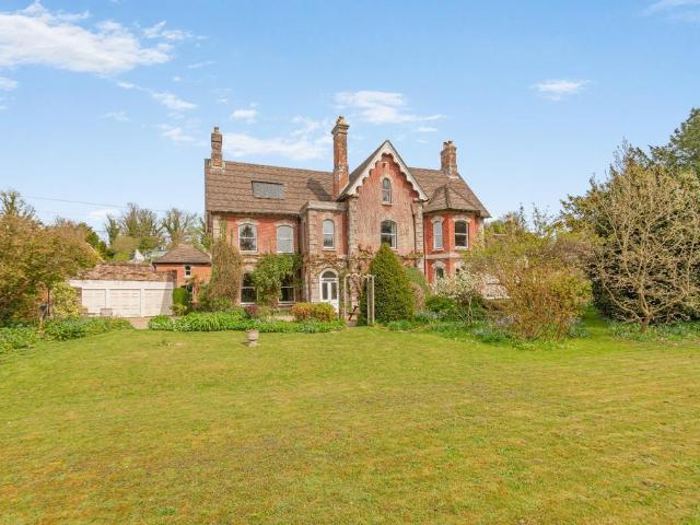 House for sale in Petersfinger, Laverstock