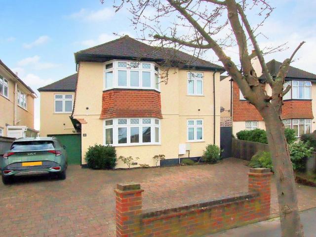 House for sale in London Borough of Croydon, Shirley