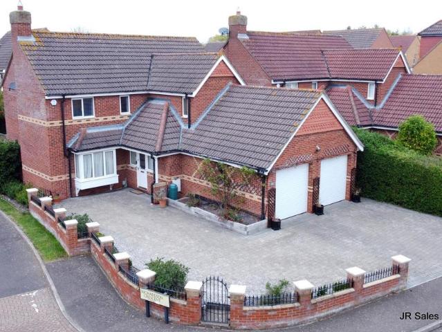 House for sale in Hammond Street, Broxbourne