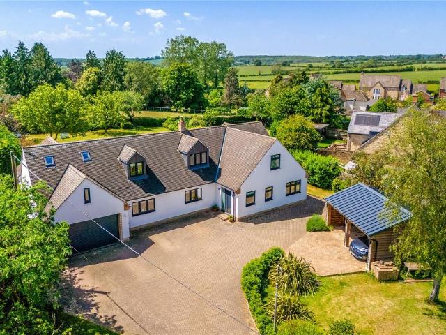 House for sale in Evershot, Oxfordshire