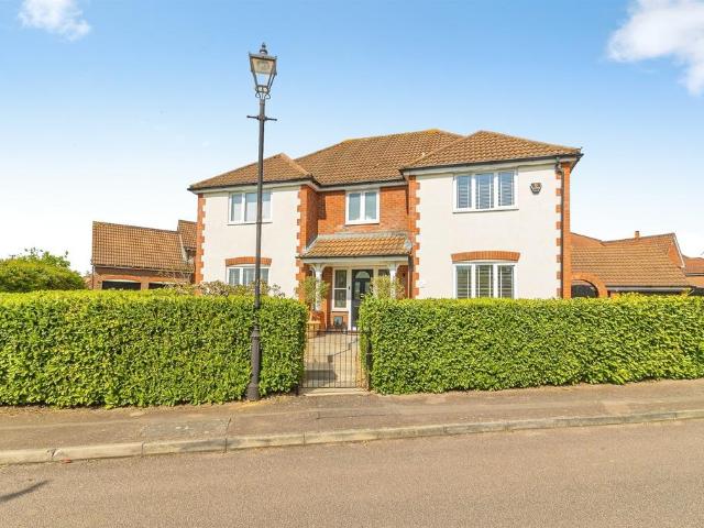 House for sale in Fenny Stratford, Milton Keynes