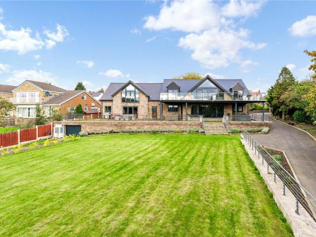 House for sale in Ossett, West Yorkshire