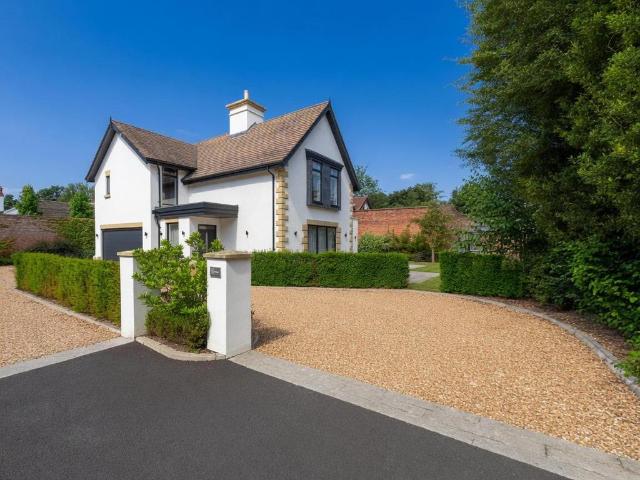House for sale in Pownall Park, Wilmslow
