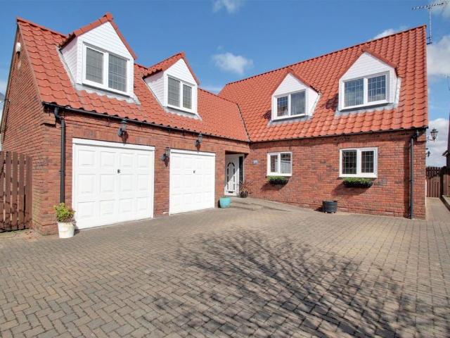 House for sale in Dinnington St. John's, Dinnington