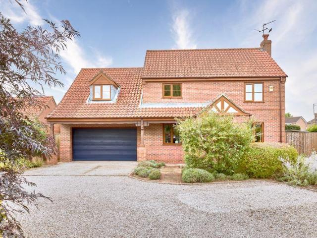 House for sale in Copmanthorpe, York