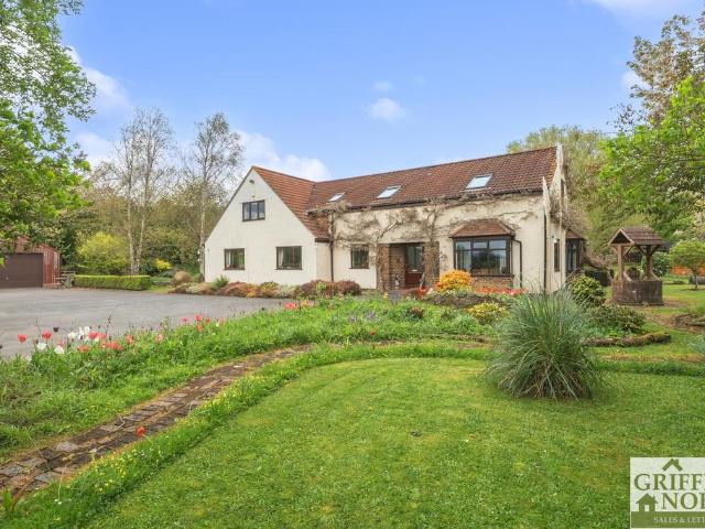 House for sale in Olveston