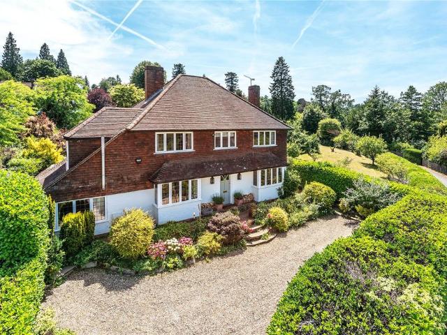House for sale in Pachesham Park, Surrey